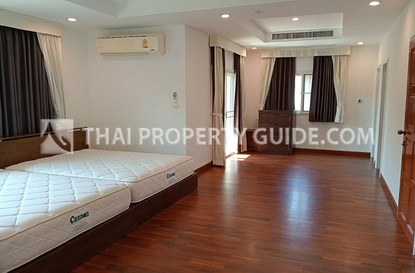 House with Shared Pool in Nichada Thani 